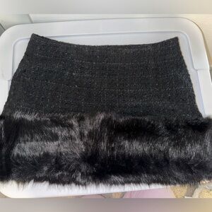 Tweed skirt fur trim